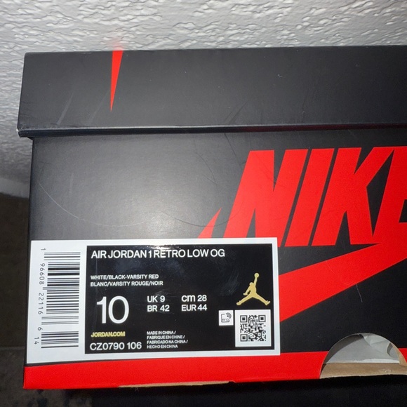 Jordan 1 Black Toe Low Sneakers - Picture 8 of 10